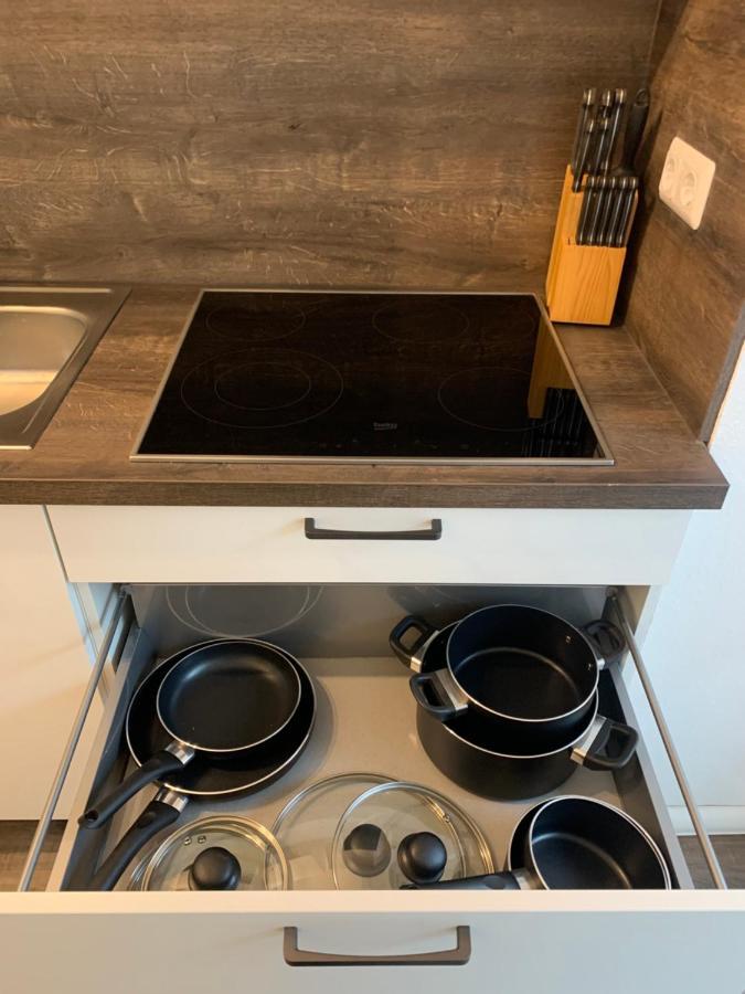 40 Qm Appartment Parkplatz, Balkon,Netflix, Prime Chemnitz Exterior foto
