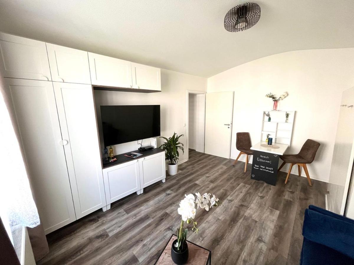 40 Qm Appartment Parkplatz, Balkon,Netflix, Prime Chemnitz Exterior foto